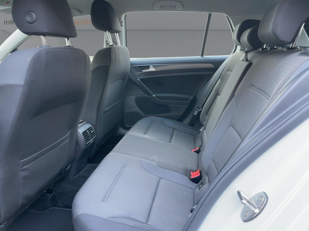 Volkswagen Golf VII e-Golf - Samsaru's Car Outlet