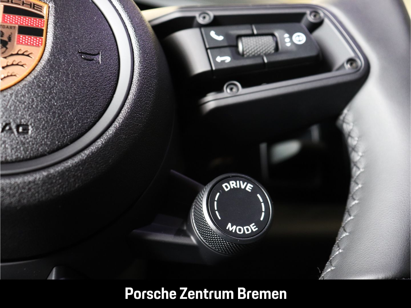 Porsche Macan 4 - Samsaru's Car Outlet