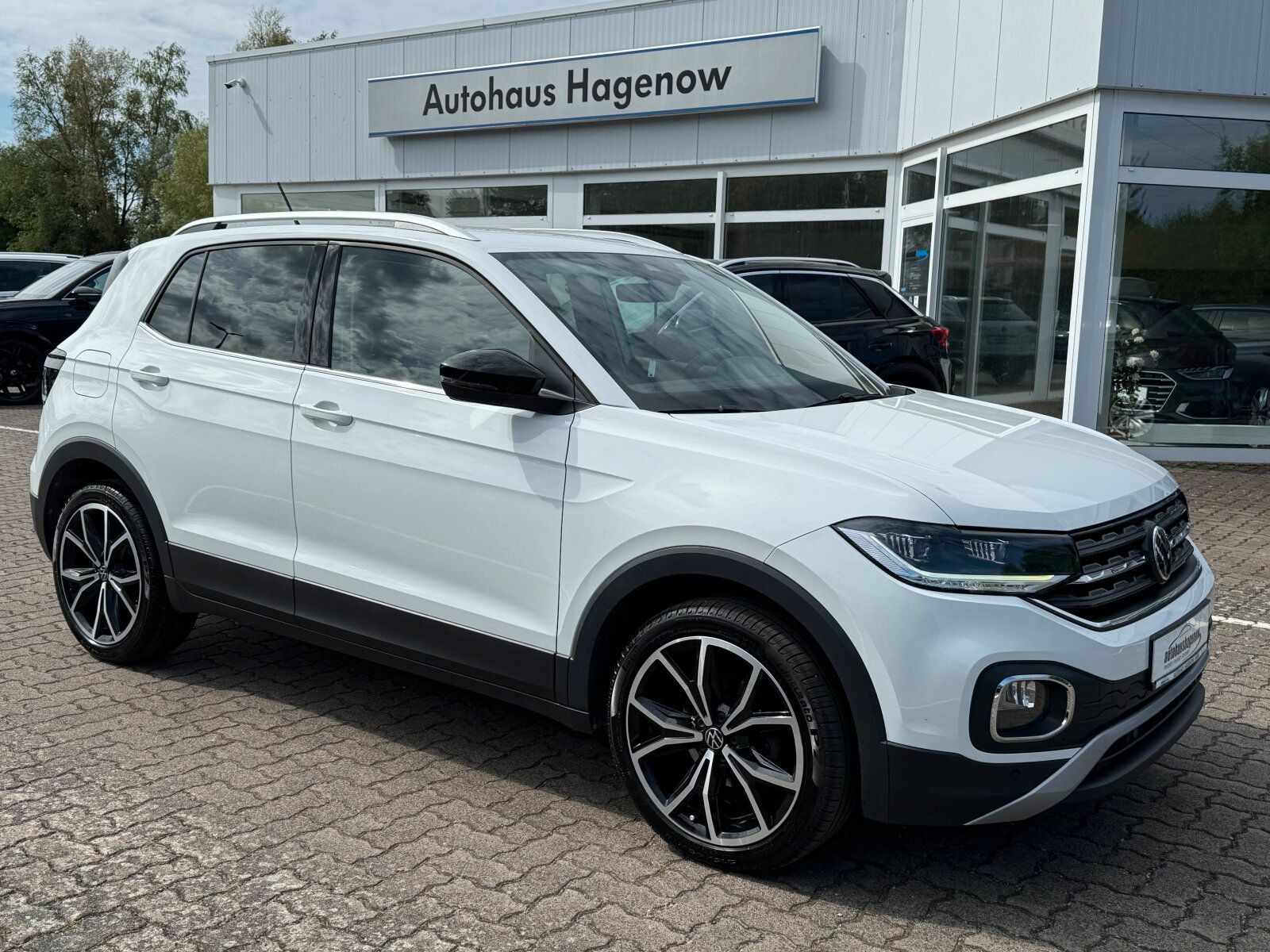 Volkswagen T-Cross 1.0 TSI Style - Samsaru's Car Outlet