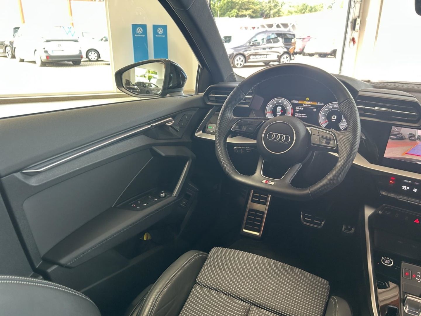 Audi A3 Lim. 40 TFSI quattro S-tronic - Samsaru's Car Outlet