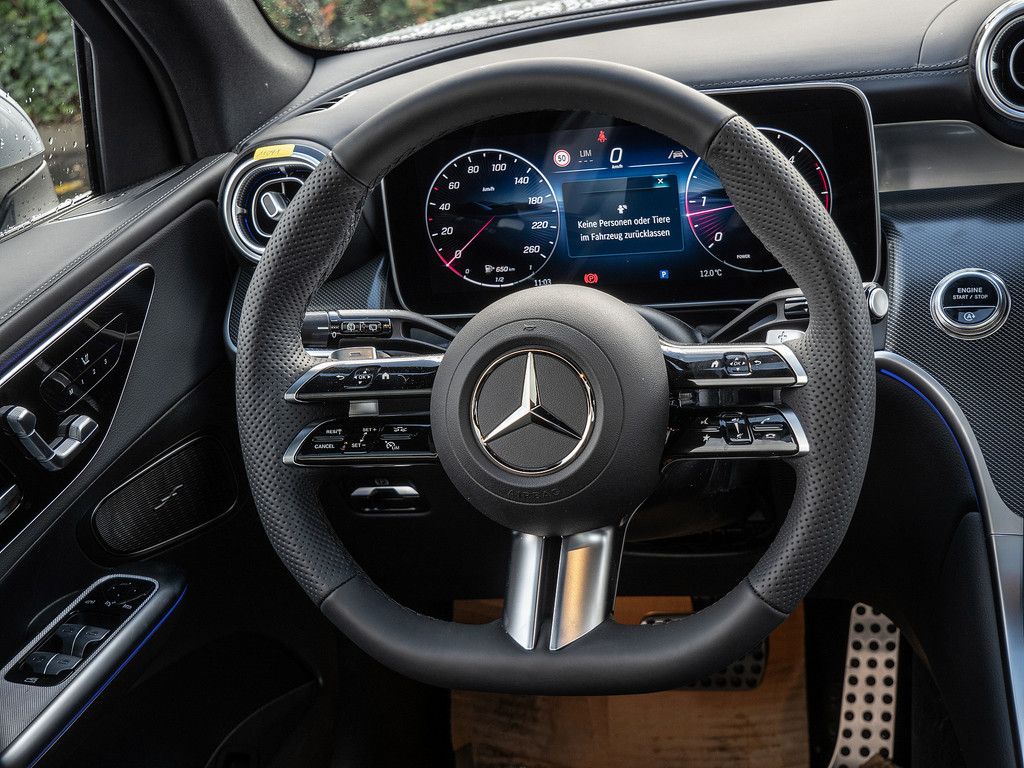 Mercedes-Benz GLC 200 d 4M AMG Line AHK Abstandstemp. LED Pano