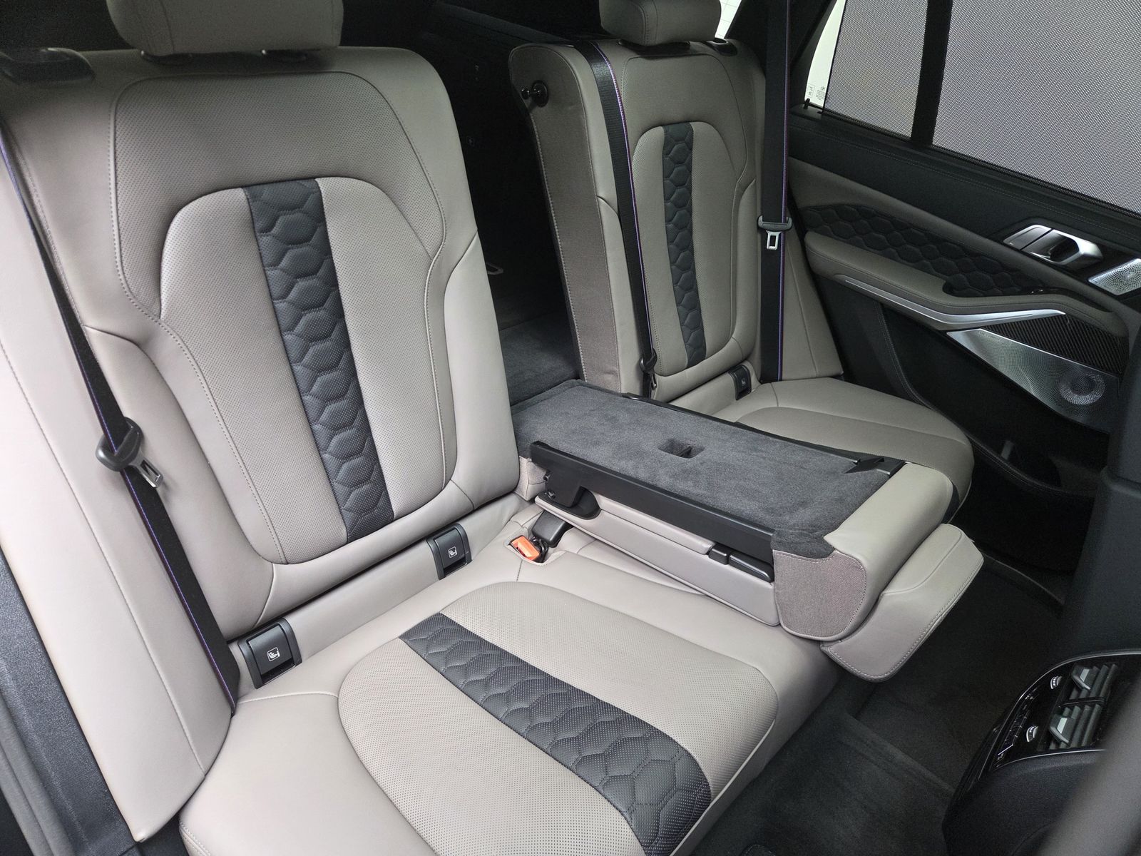 BMW X5 M Competition Matt AHK Sky B&W Carbon UPE196
