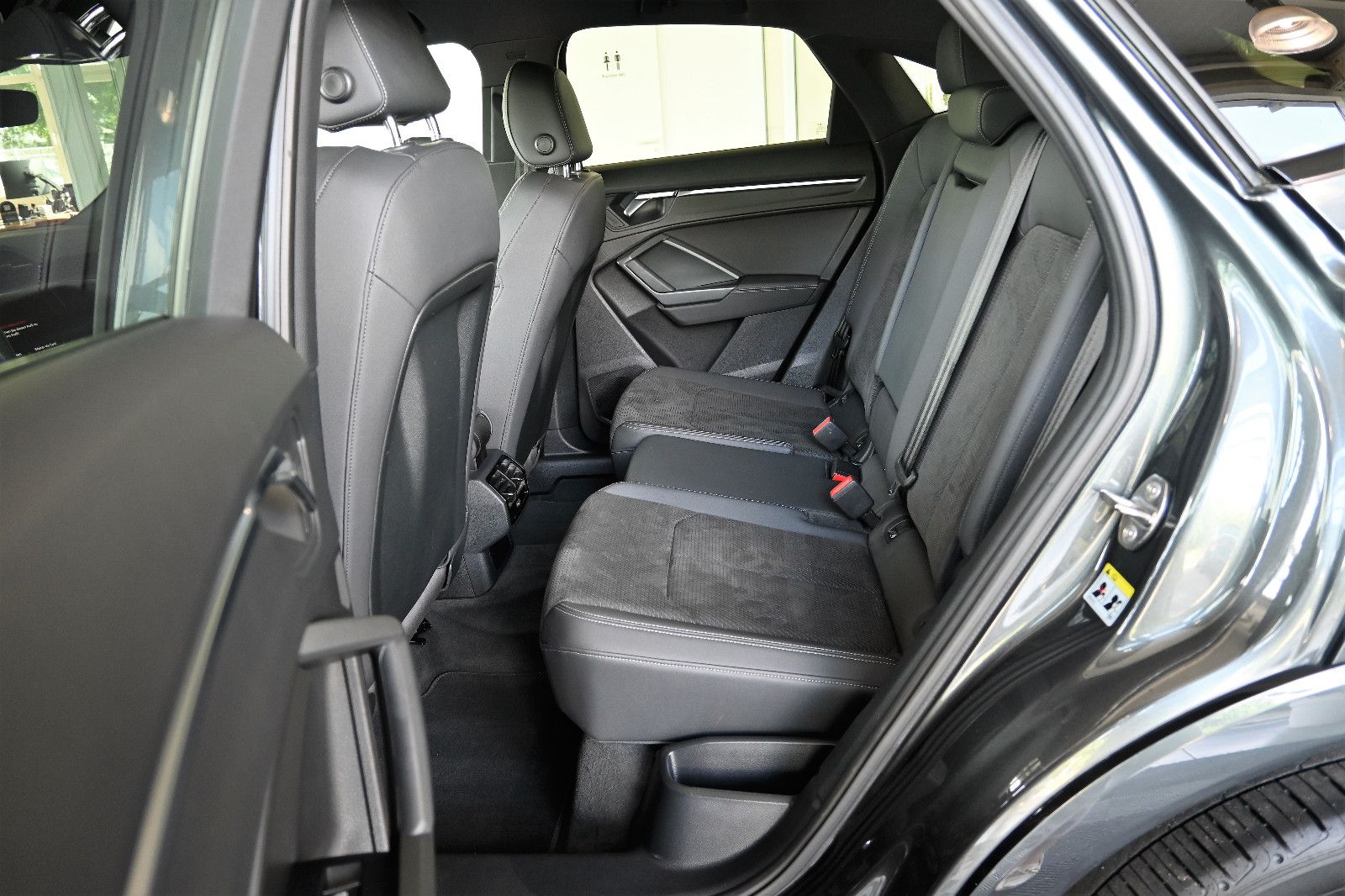 Audi Q3 SB 35 TDI qu S-Line - Samsaru's Car Outlet