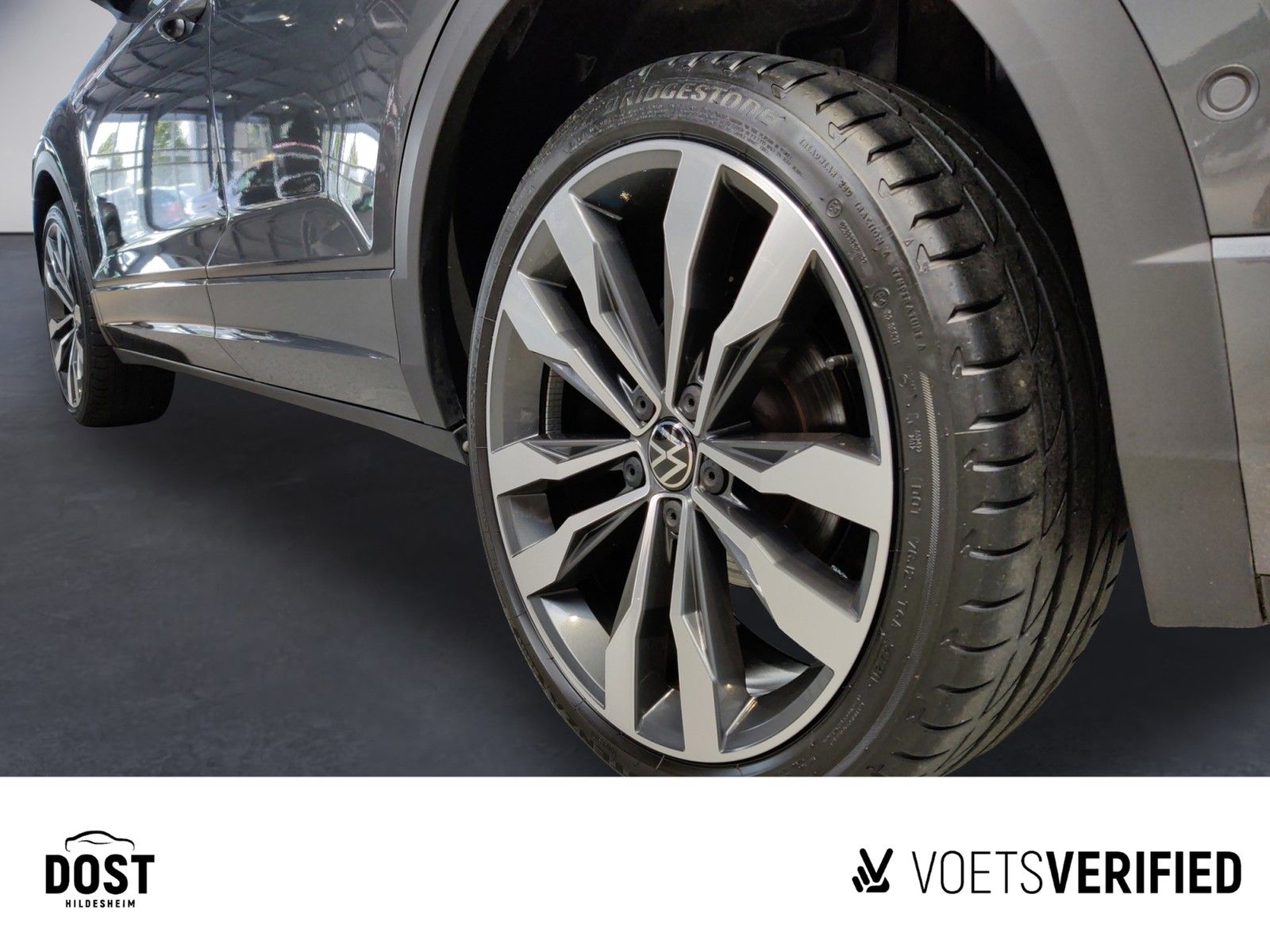 Volkswagen T-Roc 1.5 TSI Sport DSG R-LINE+ - Samsaru's Car Outlet
