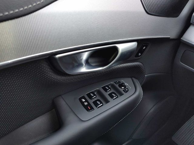 Volvo XC90 Bright Diesel EU6d AWD B5 Ultimate 7-Sitze,