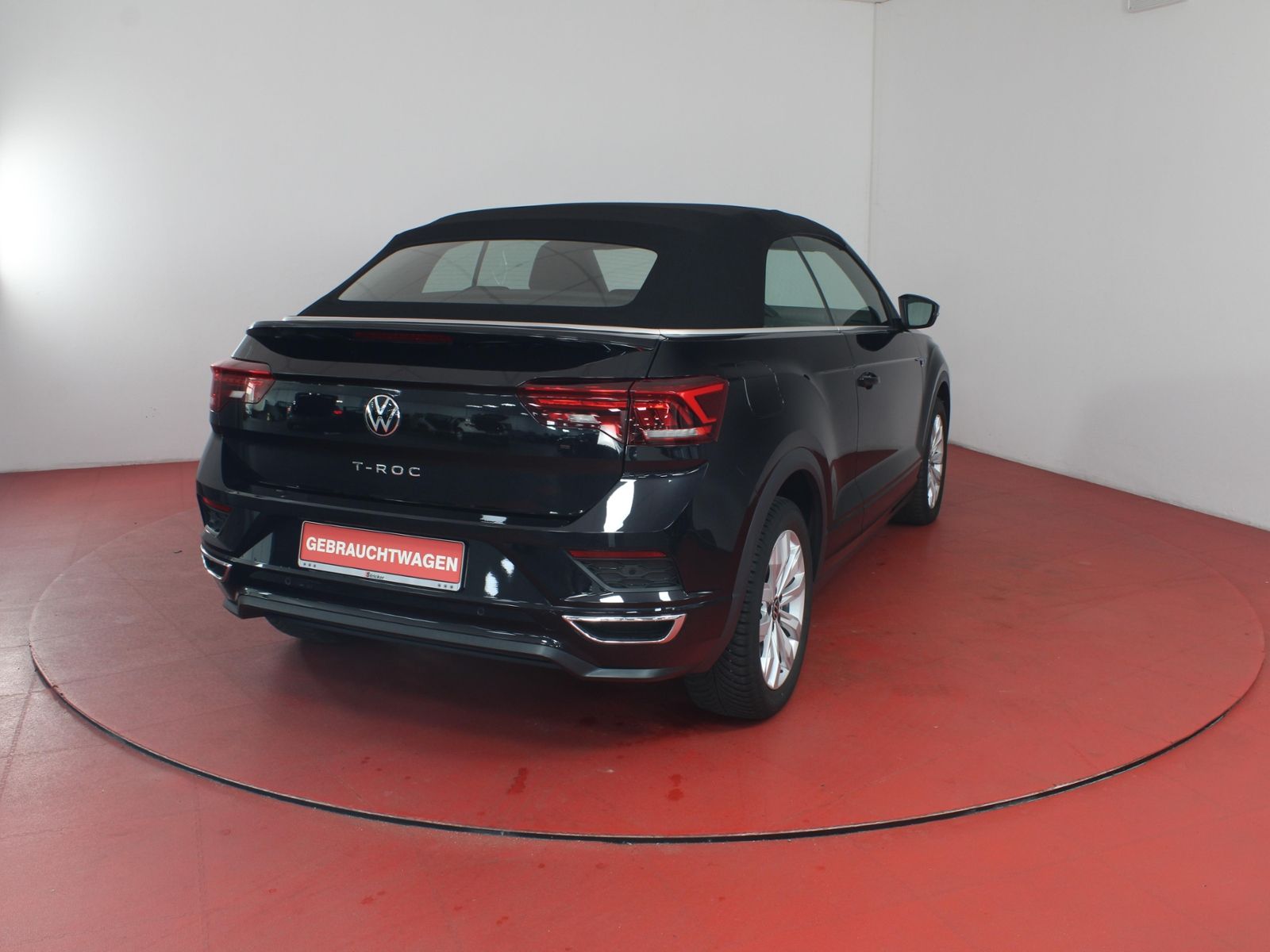 Volkswagen T-Roc R-Line 1.5TSI DSG - Samsaru's Car Outlet