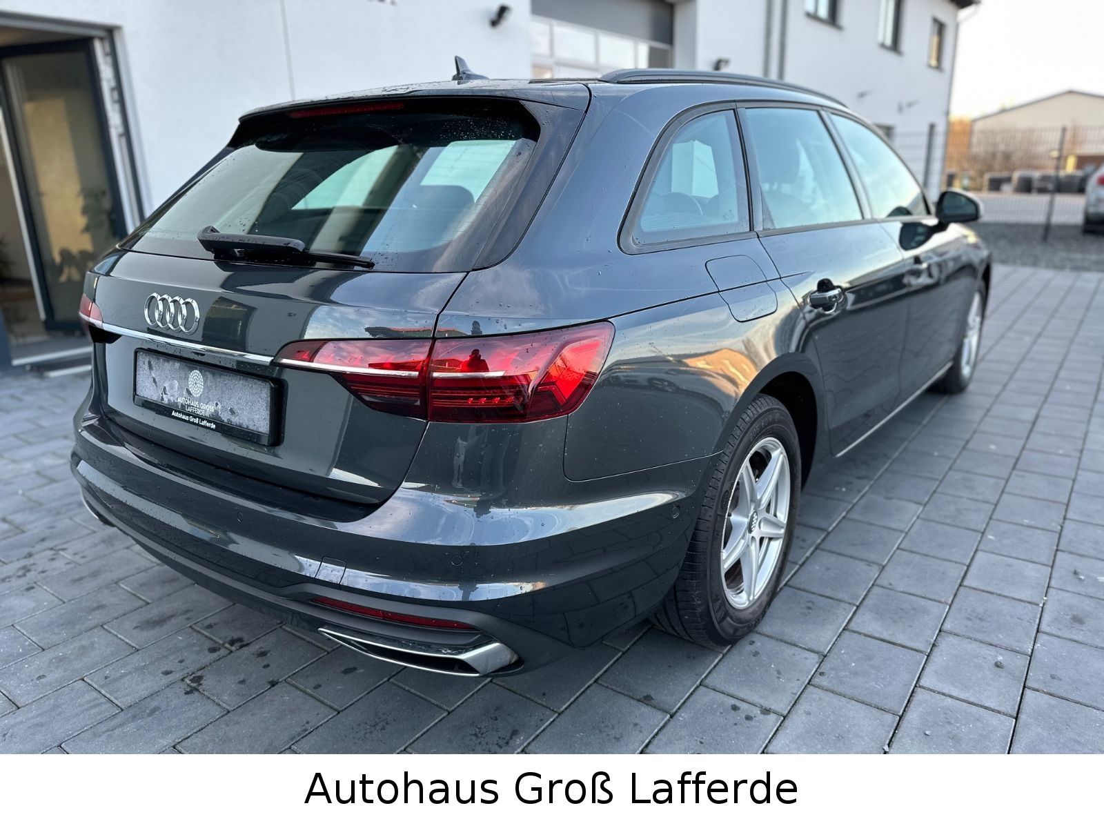 Audi A4 Avant 35 TFSI - Samsaru's Car Outlet