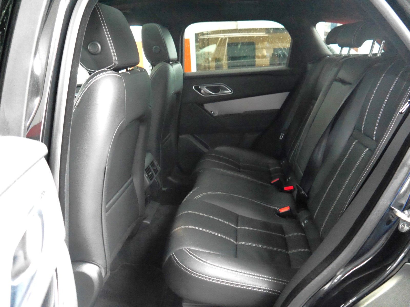 Range Rover Velar P400e S - Samsaru's Car Outlet