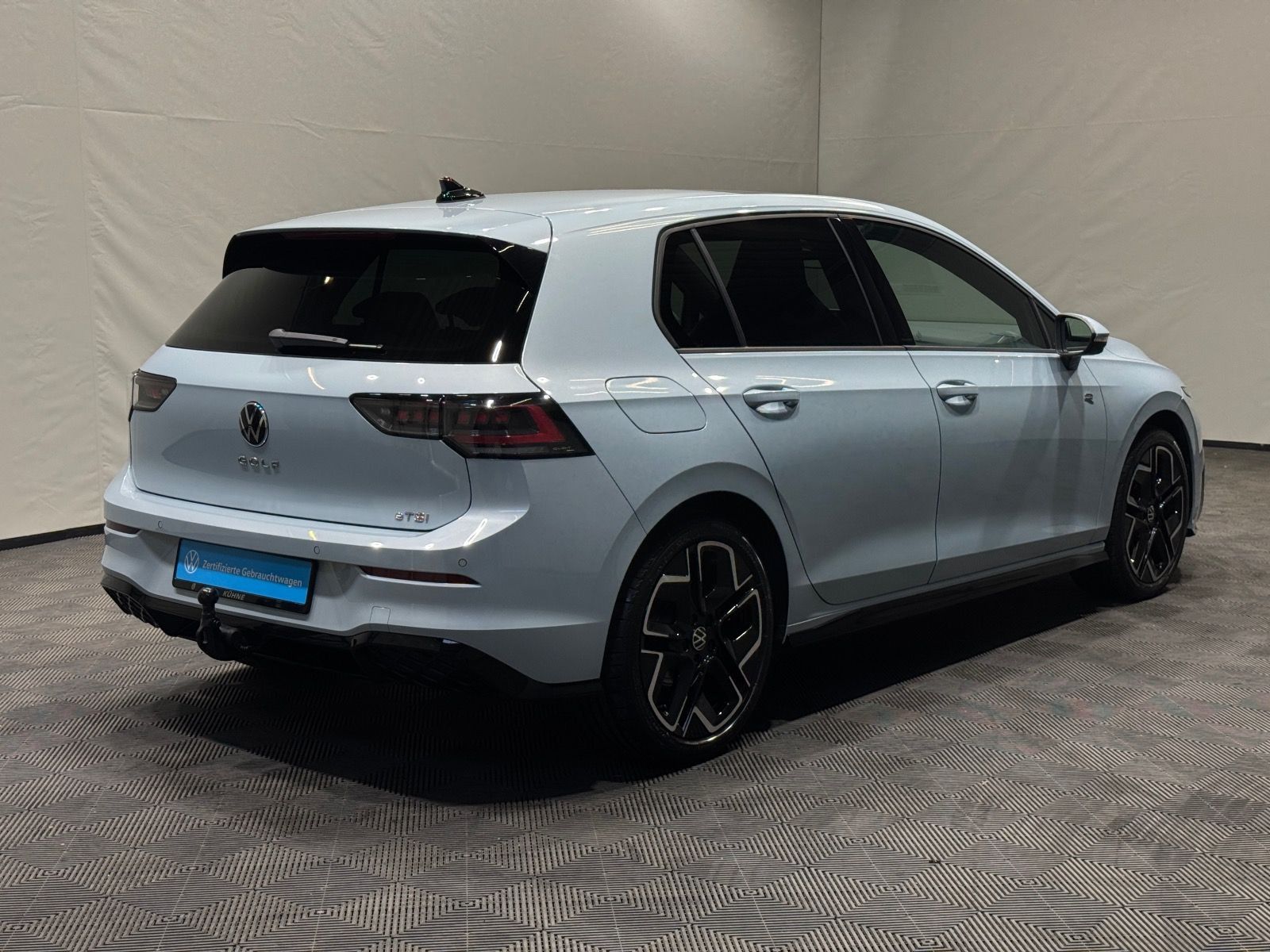 Volkswagen Golf R-Line 1.5 eTSI DSG | MATRIX NAVI PANO AHK