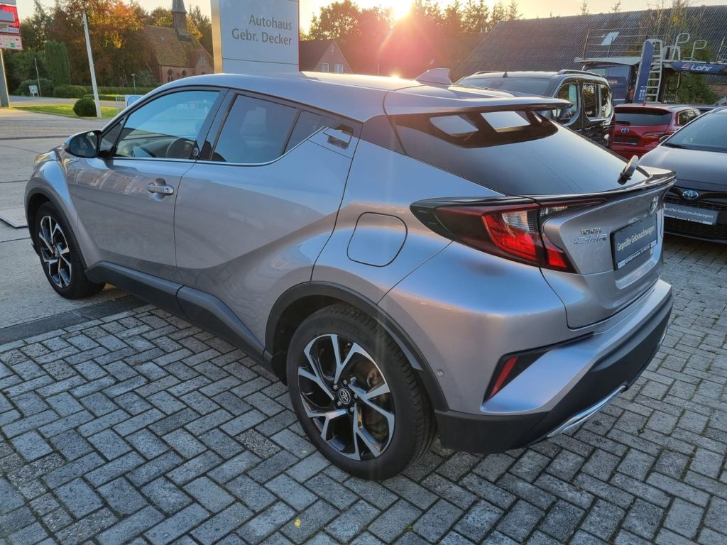 Toyota C-HR 2.0 Hybrid - Samsaru's Car Outlet