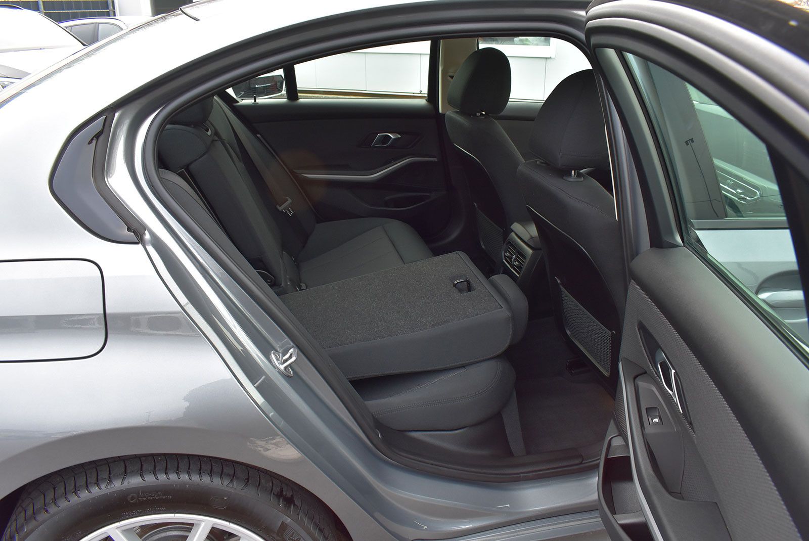 BMW 320 d xDrive LED+Widscreen+DAB+Navi+Kamera+ACC