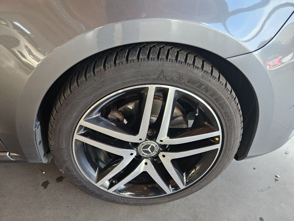 Mercedes-Benz V 300d Lang 4MATIC Edition - Samsaru's Car Outlet
