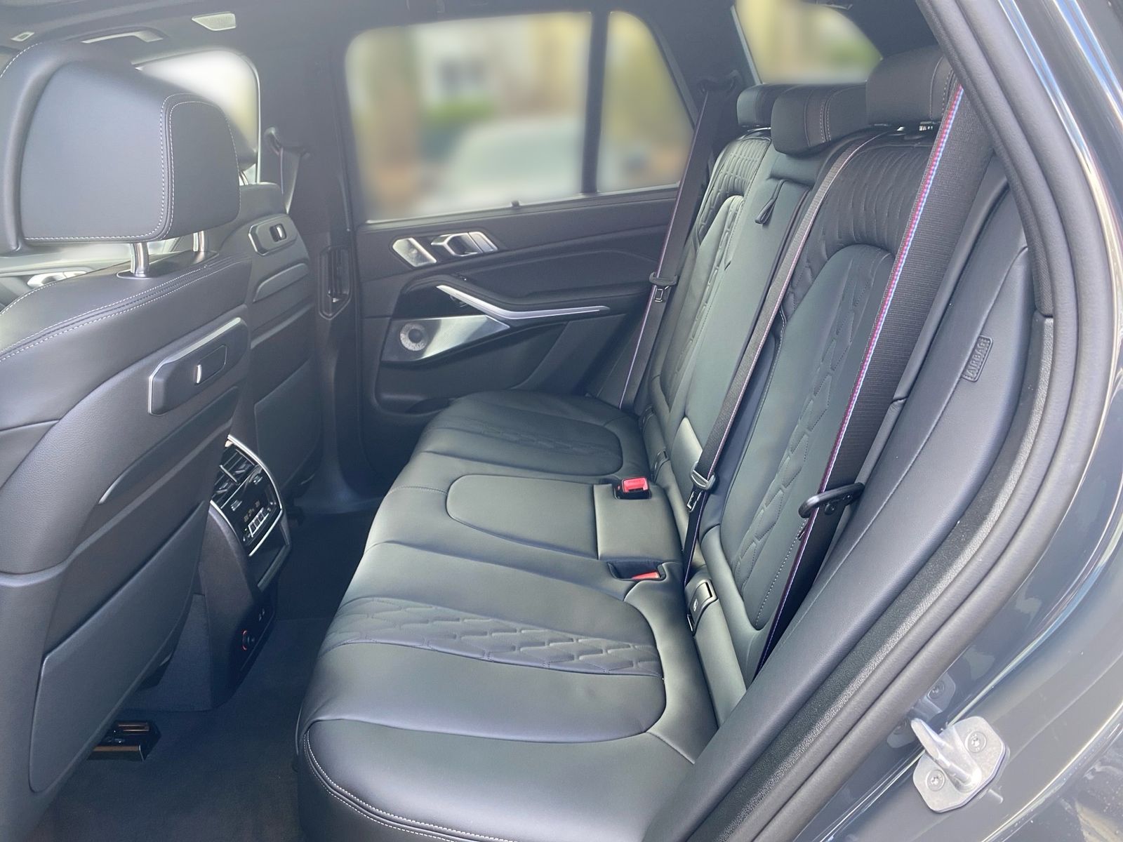 BMW X5 xDrive50e M-Sport B&W KeyLess Pano AHK Air LE
