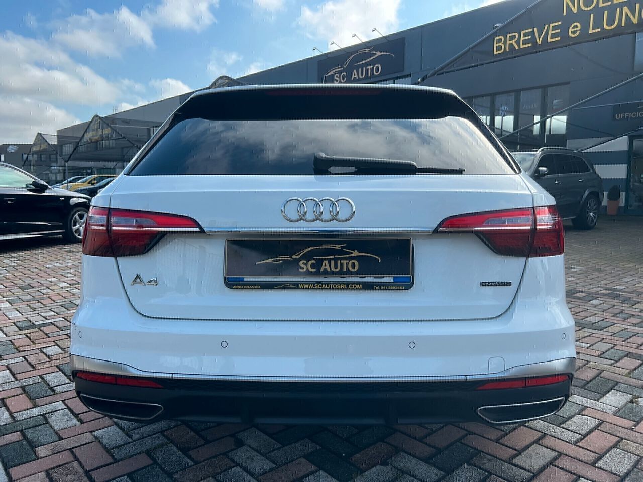 Audi A4 Avant 40 TDI S tronic S line - Samsaru's Car Outlet