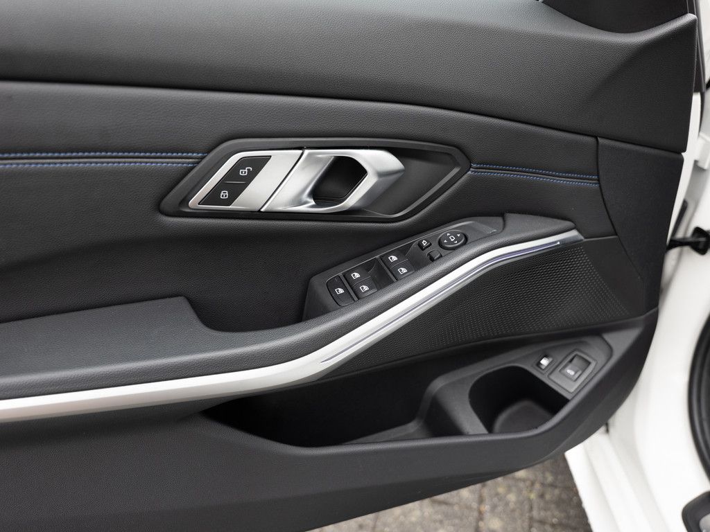 BMW 320e Touring M-Sportpaket - Samsaru's Car Outlet