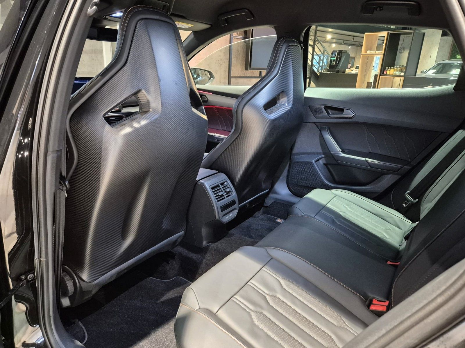 Cupra Formentor VZ5 2.5 TSI 4Drive - Samsaru's Car Outlet