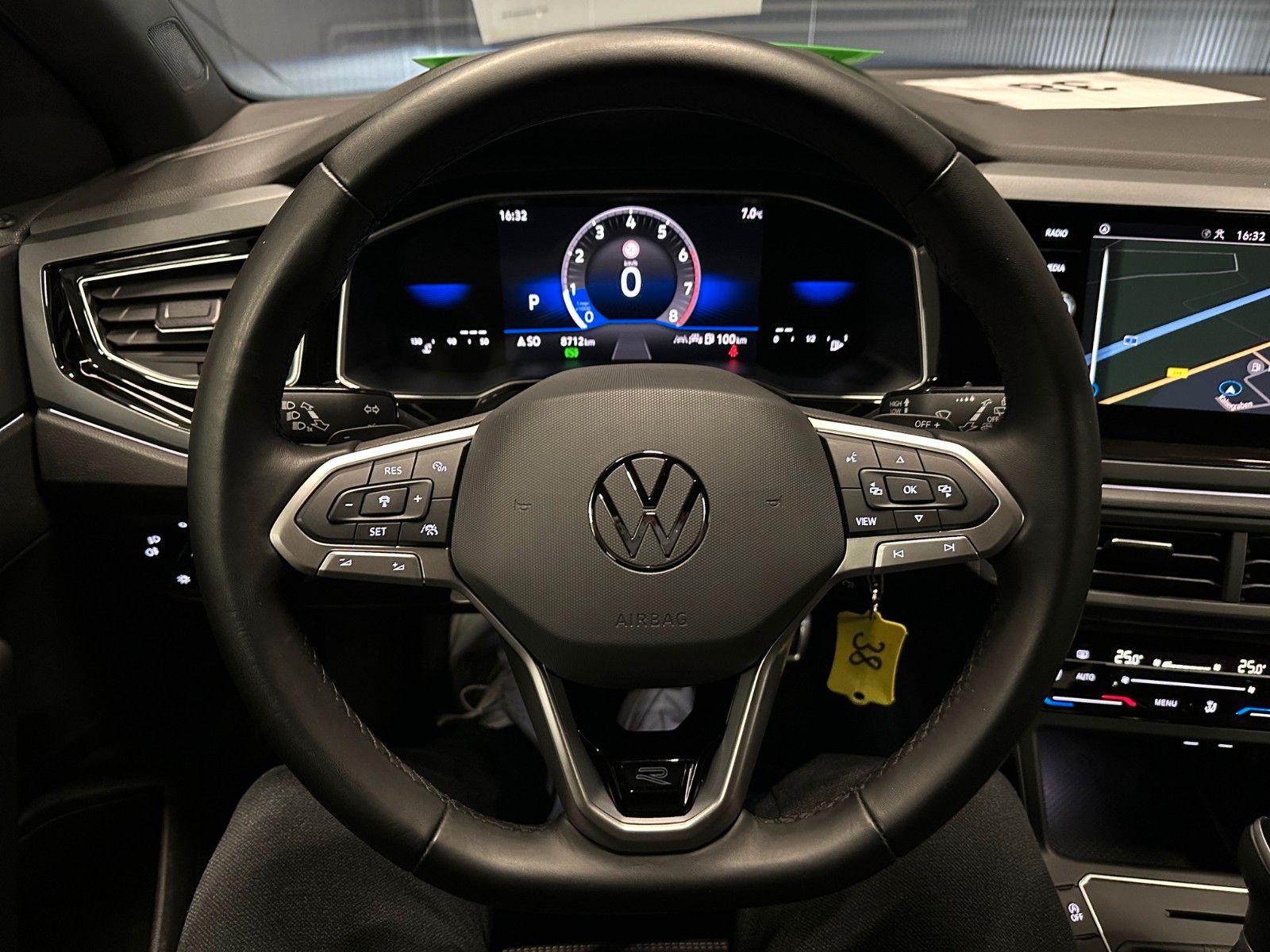 Volkswagen Polo VI R-Line *NAVI*IQ.Drive*KAMERA*CarPlay*ACC