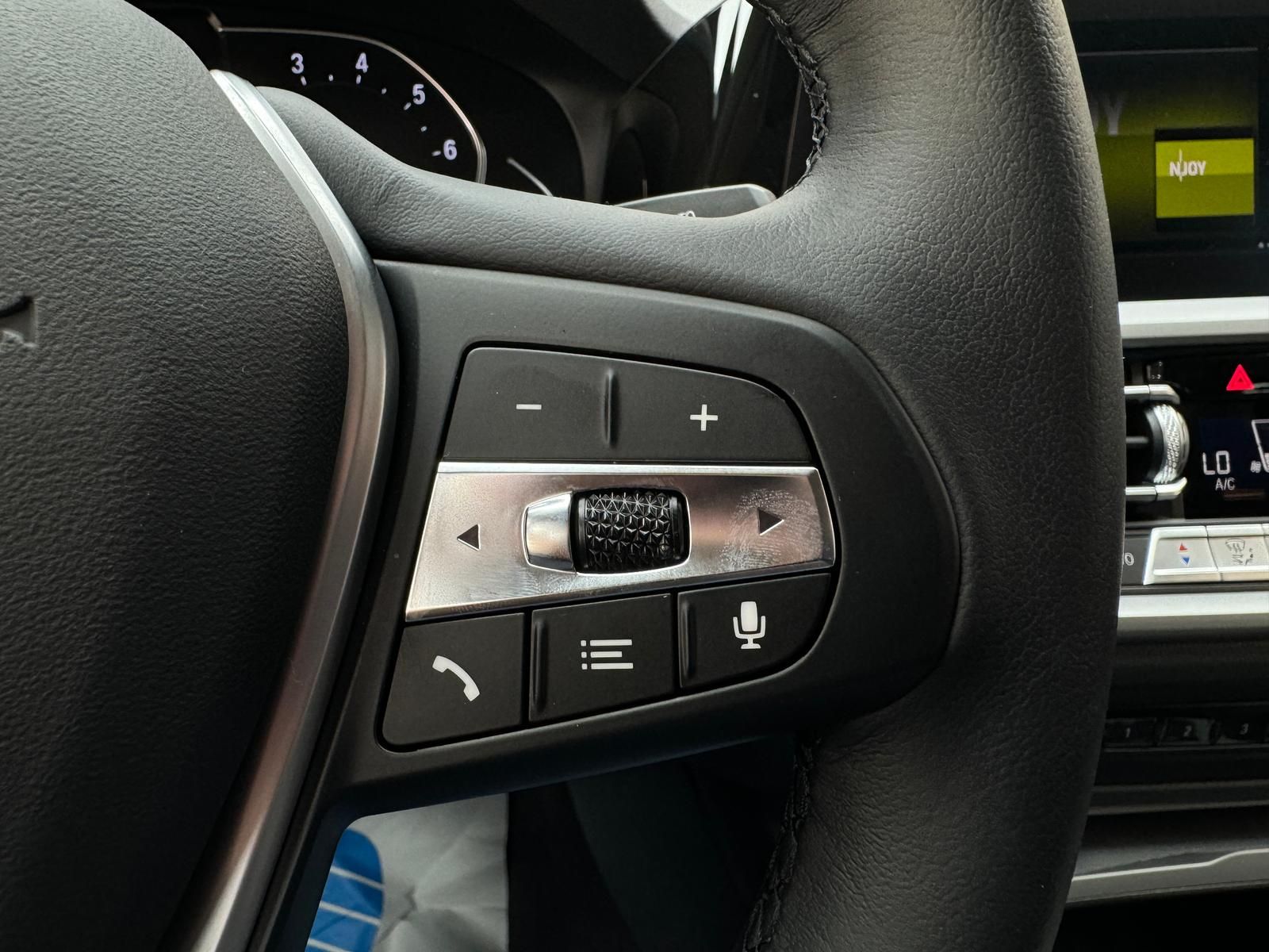 BMW 320i Advantage - Samsaru's Car Outlet