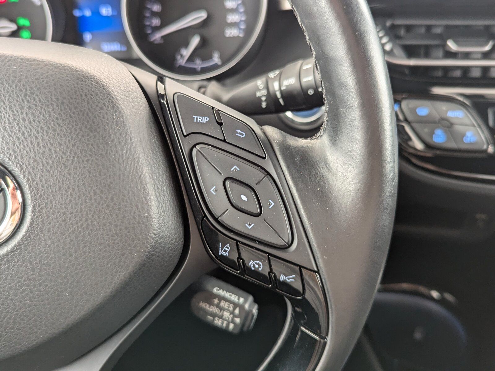 Toyota C-HR 1.8 Hybrid Club - Samsaru's Car Outlet