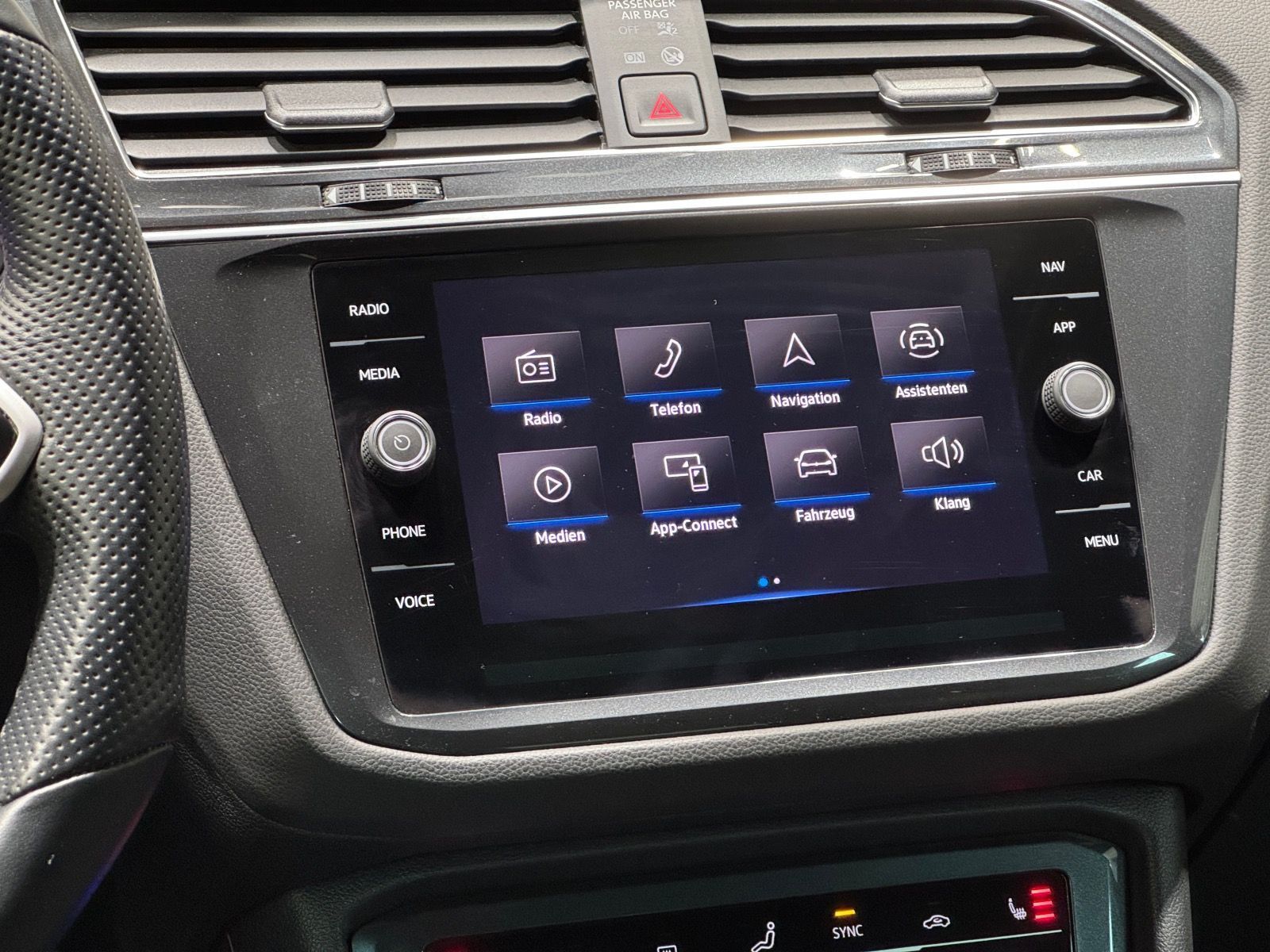 Volkswagen Tiguan R-Line 2.0 TDI DSG 4M - Samsaru's Car Outlet