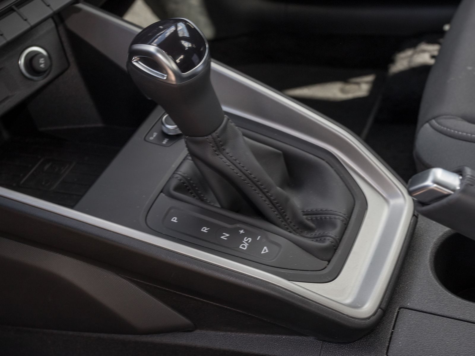 Audi A1 Sportback 25 TFSI ADVANCED LM16 SPORTSITZE SI