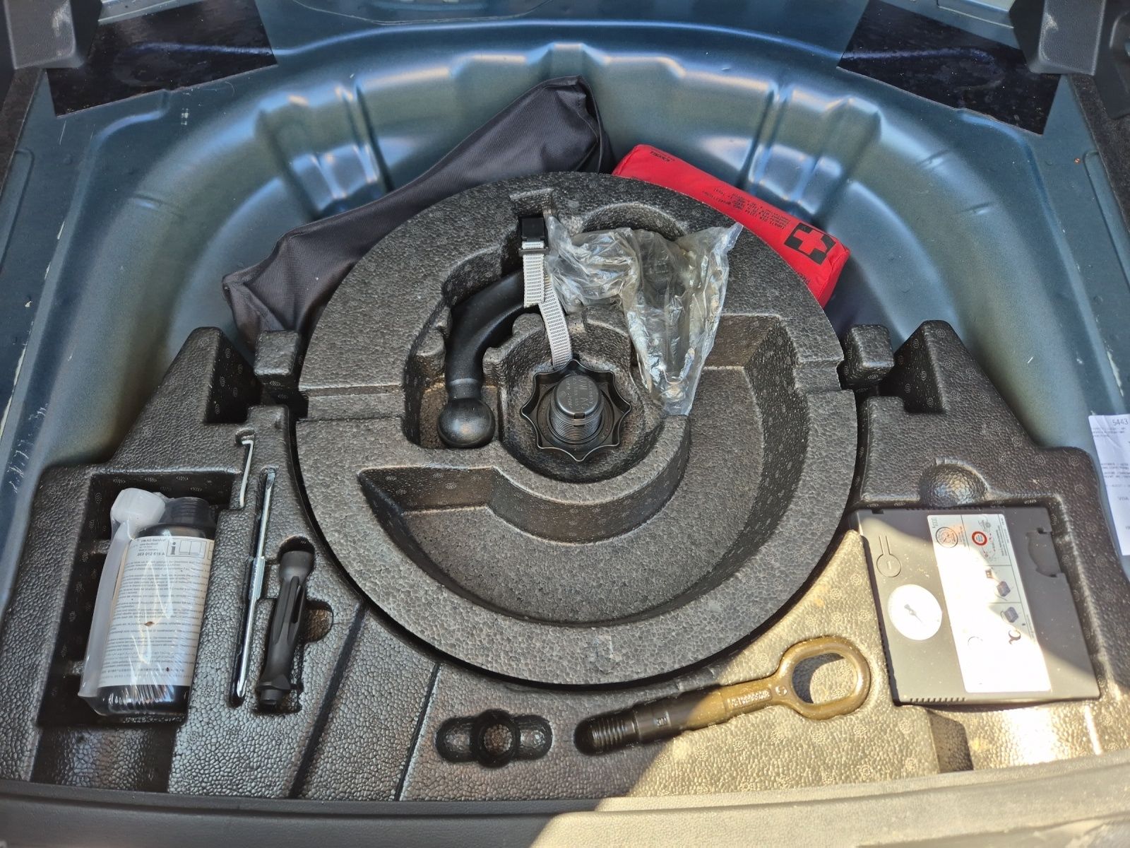 Volkswagen T-Roc TSI United - Samsaru's Car Outlet