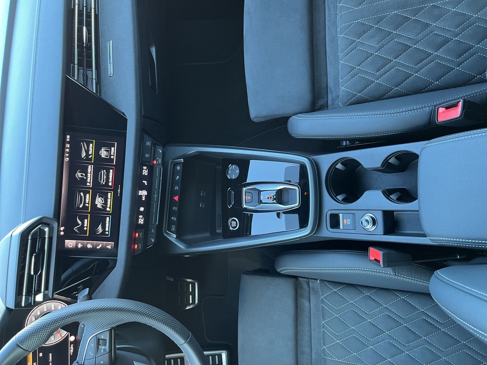 Audi A3 Sportback 35 TDI S-LINE - Samsaru's Car Outlet
