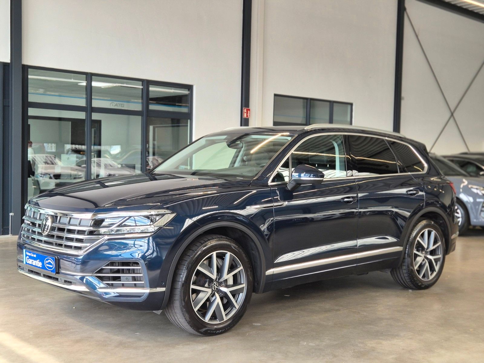 Volkswagen TOUAREG 3.0TSI ELEGANCE 4M eHYBRID - Samsaru's Car Outlet