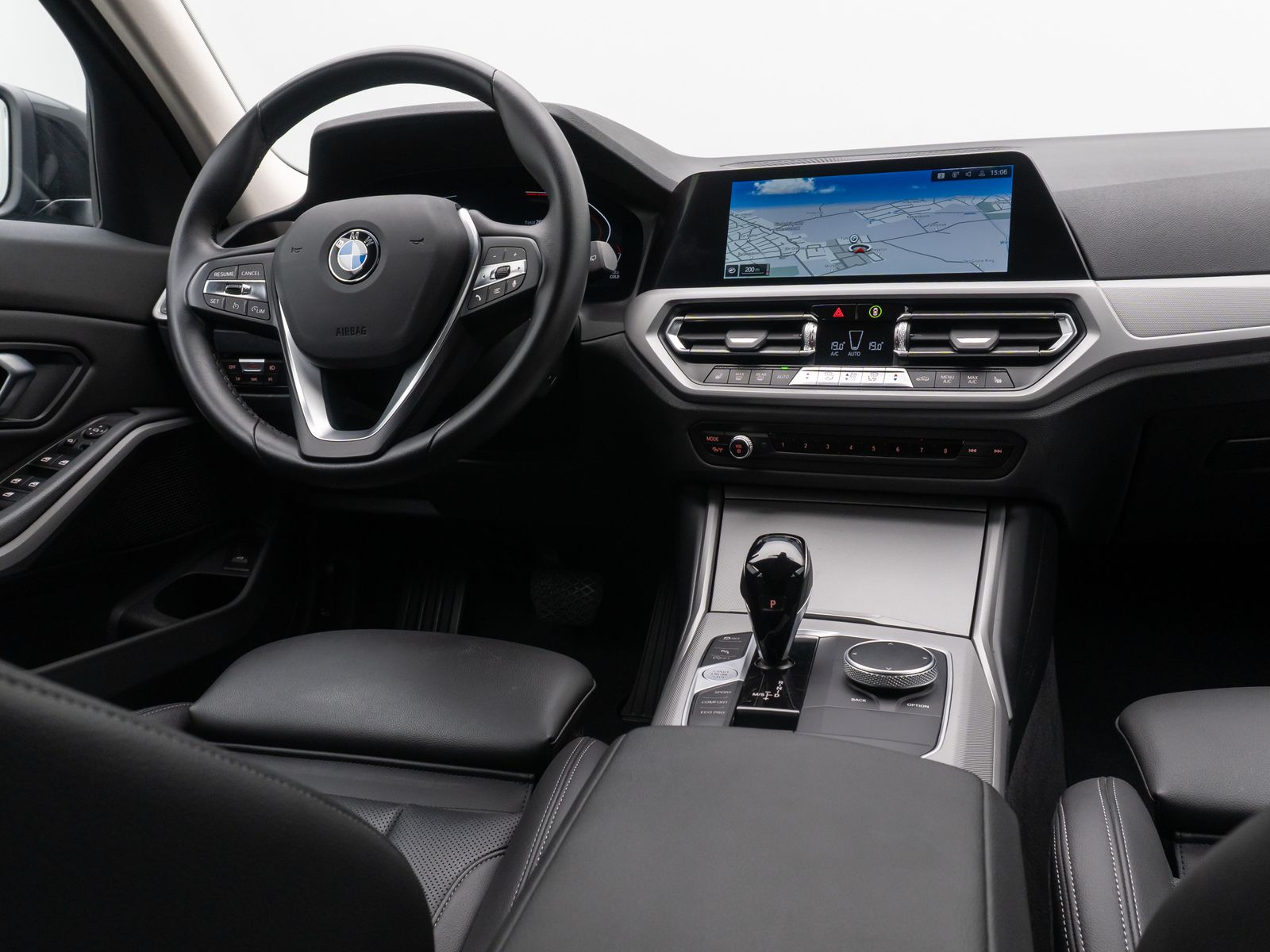 BMW 320i Sport - Samsaru's Car Outlet