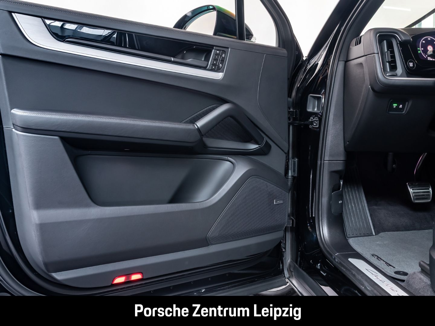 Porsche Cayenne S E-Hybrid Massage Sportabgas Inno HUD