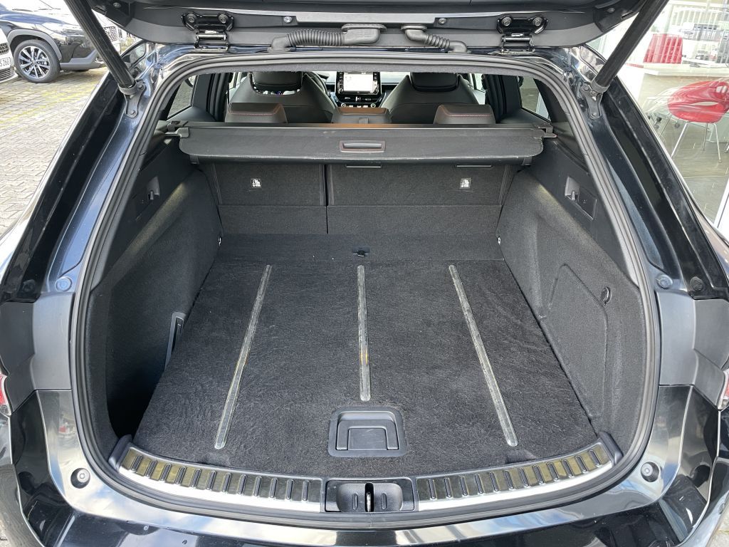Toyota Corolla 2.0 Hybrid Touring Sports Lounge