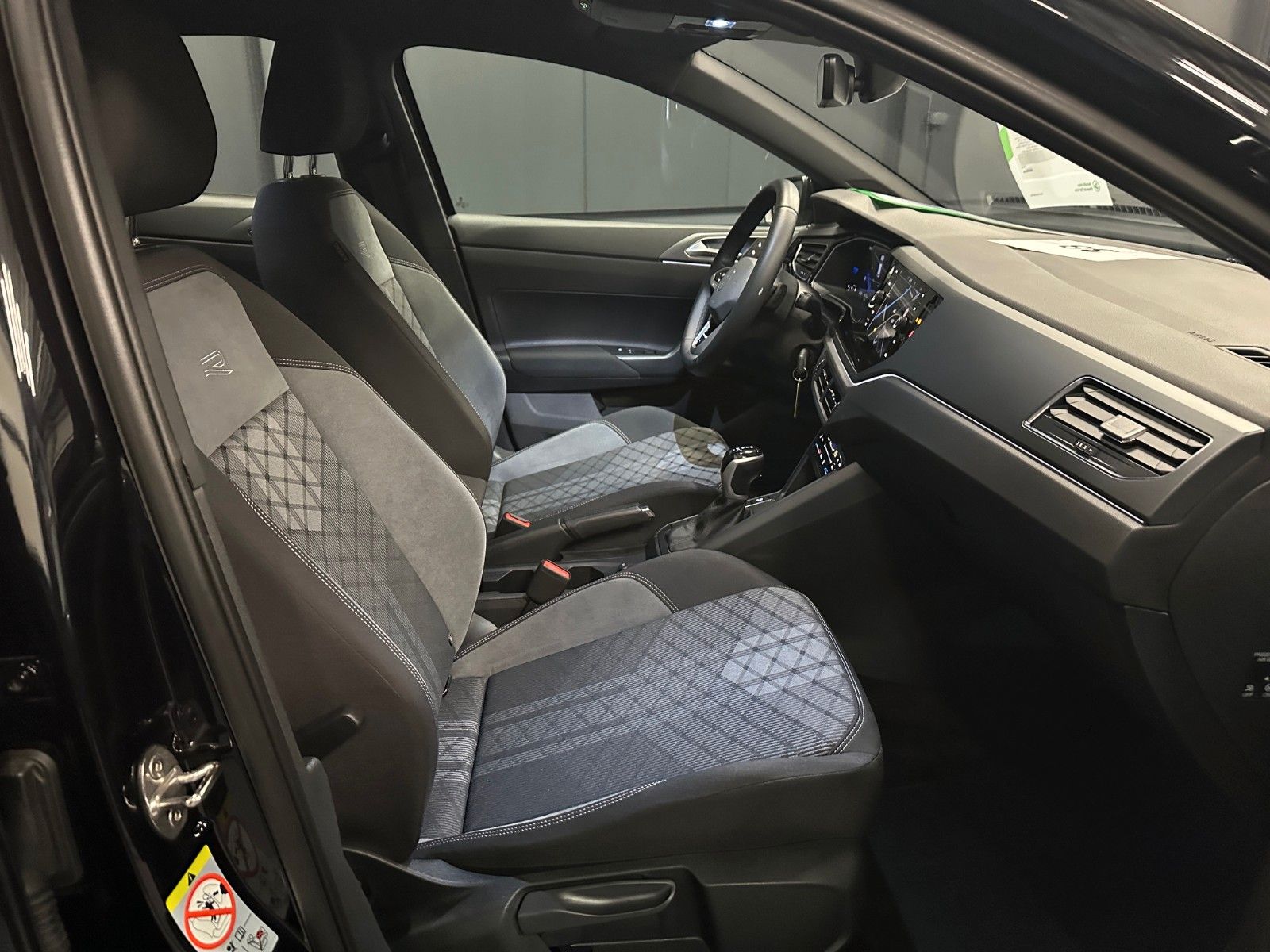 Volkswagen Polo VI R-Line *NAVI*IQ.Drive*KAMERA*CarPlay*ACC