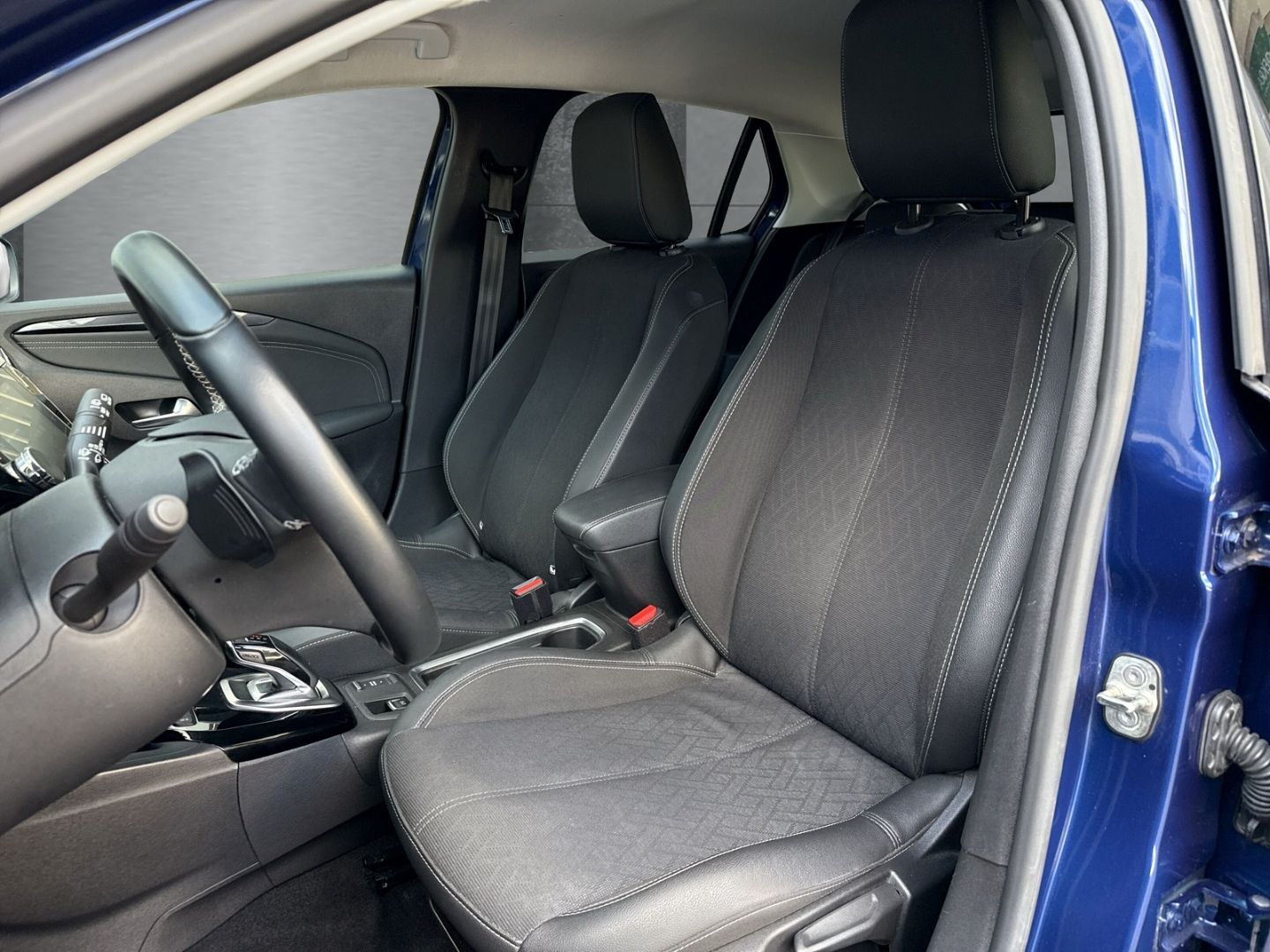 Opel Corsa Elegance - Samsaru's Car Outlet