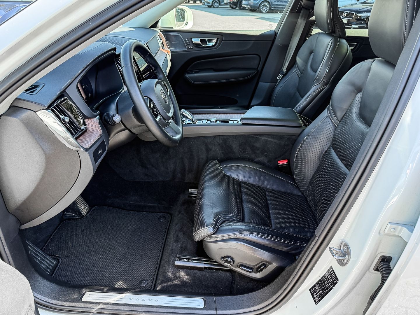 Volvo XC60 EU6d B5 Diesel AWD Ultimate Bright HUD Stan