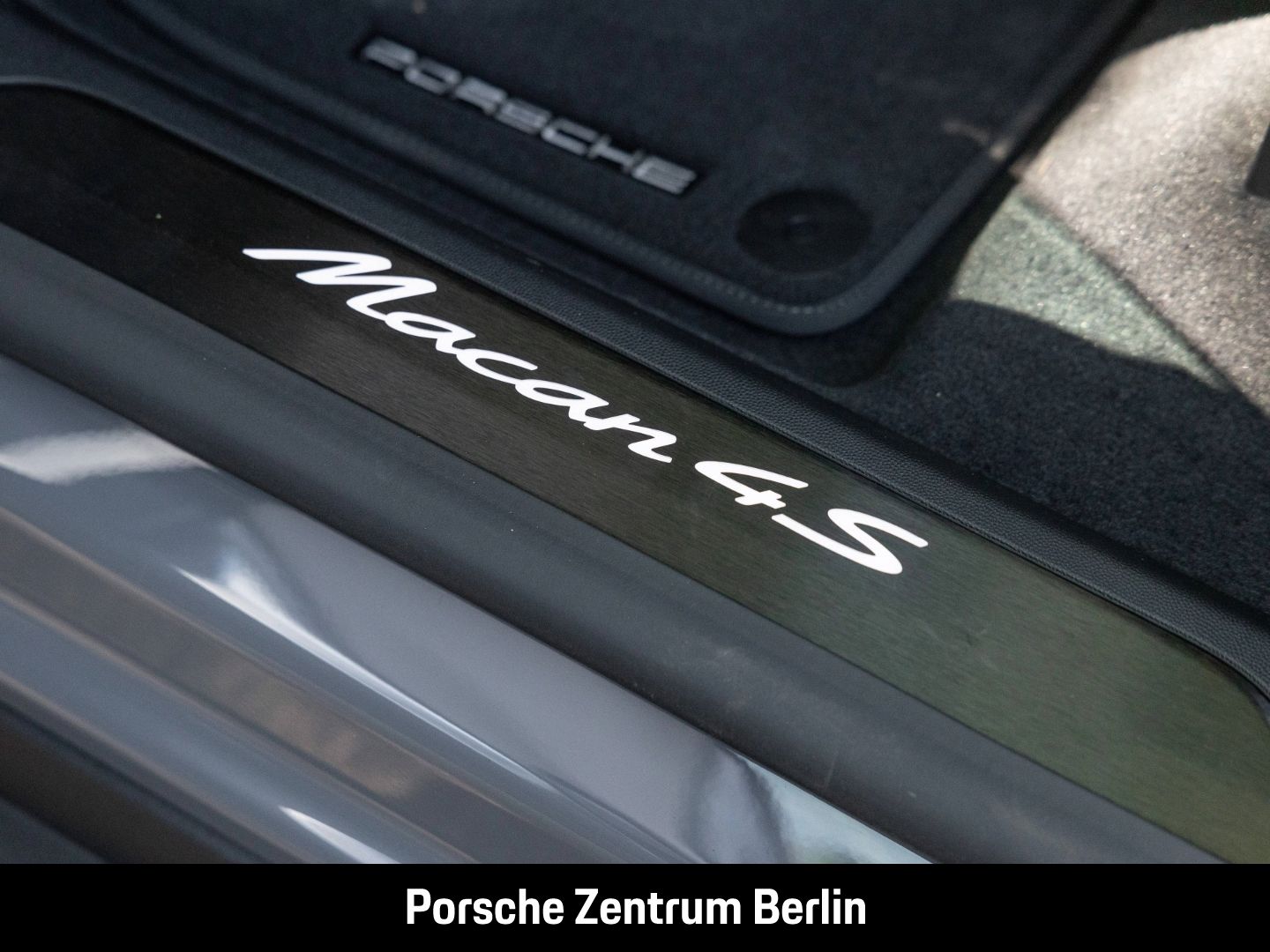 Porsche Macan 4S Burmester Rückfahrkamera Panorama LED