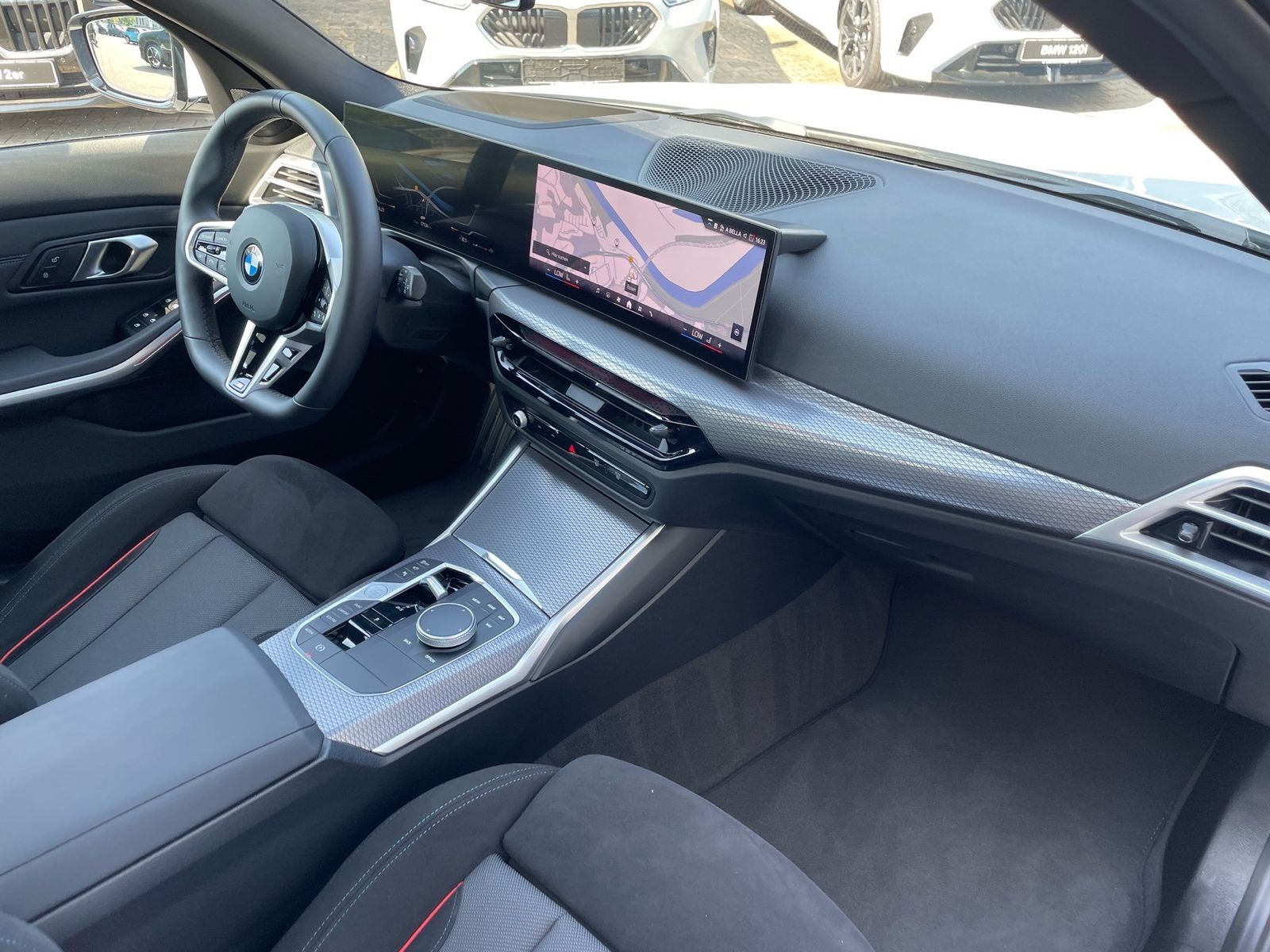 BMW 320d Touring M Sport || Pano Head-Up HiFi 360°