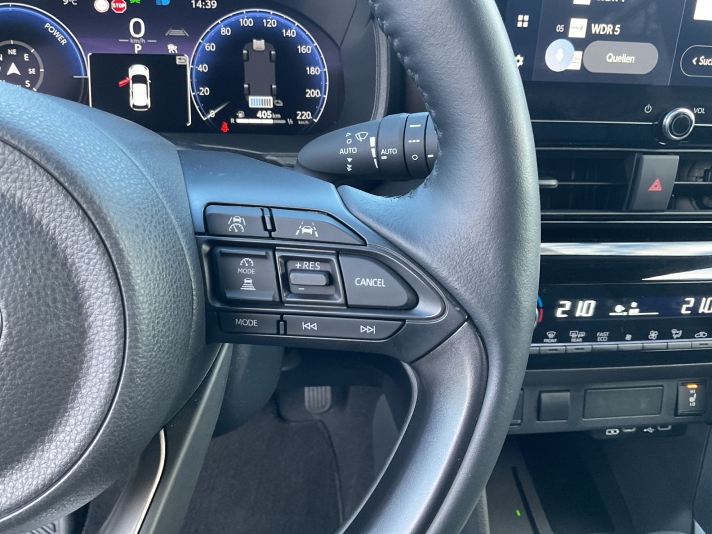 Toyota Yaris Cross Hybrid 130 1.5 Style Plus *Matrix*36
