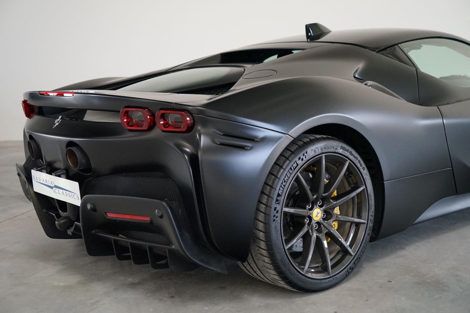 Ferrari SF90 - Samsaru's Car Outlet