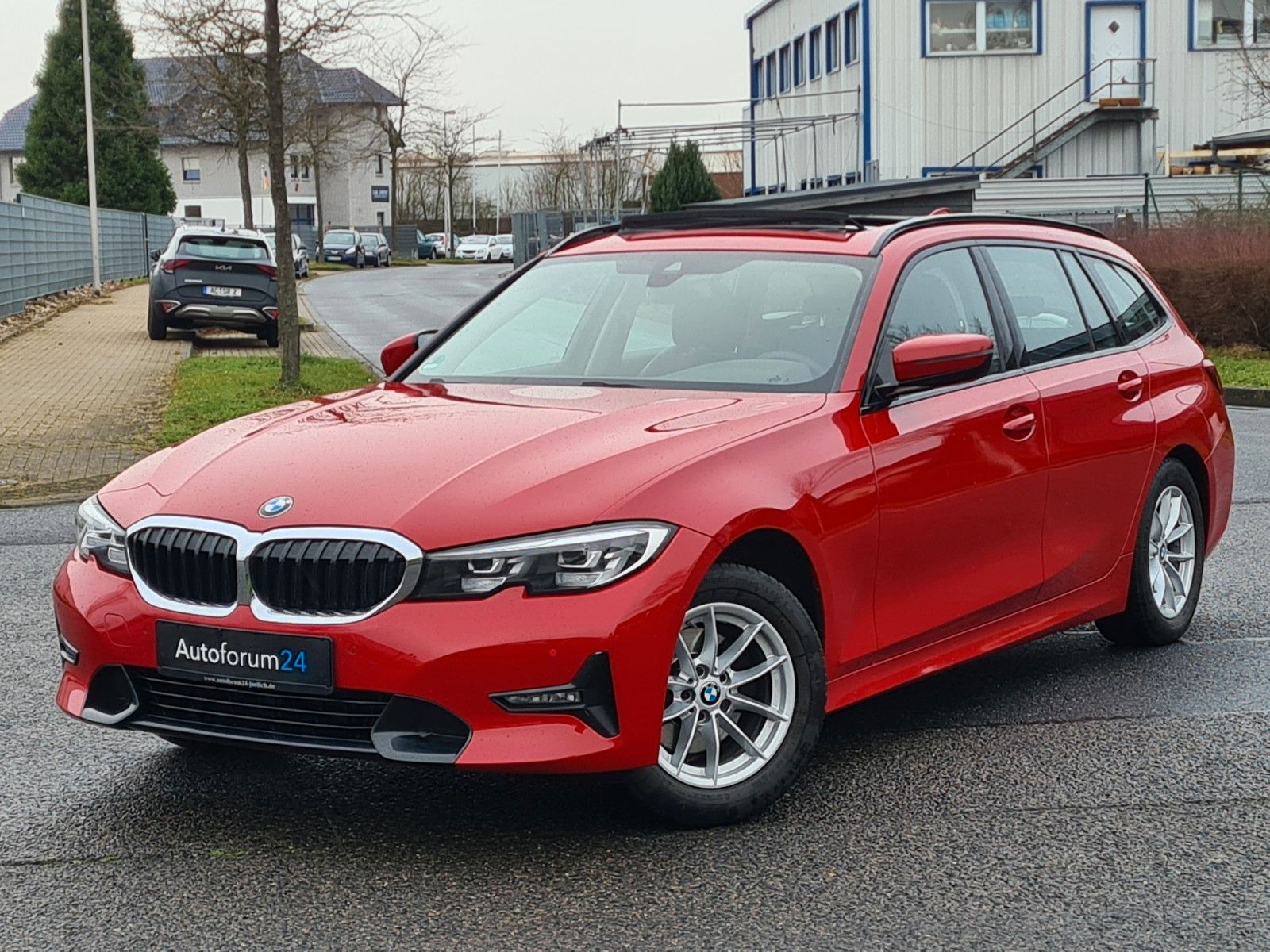 BMW 3 Touring 320 i Sport Line - Samsaru's Car Outlet