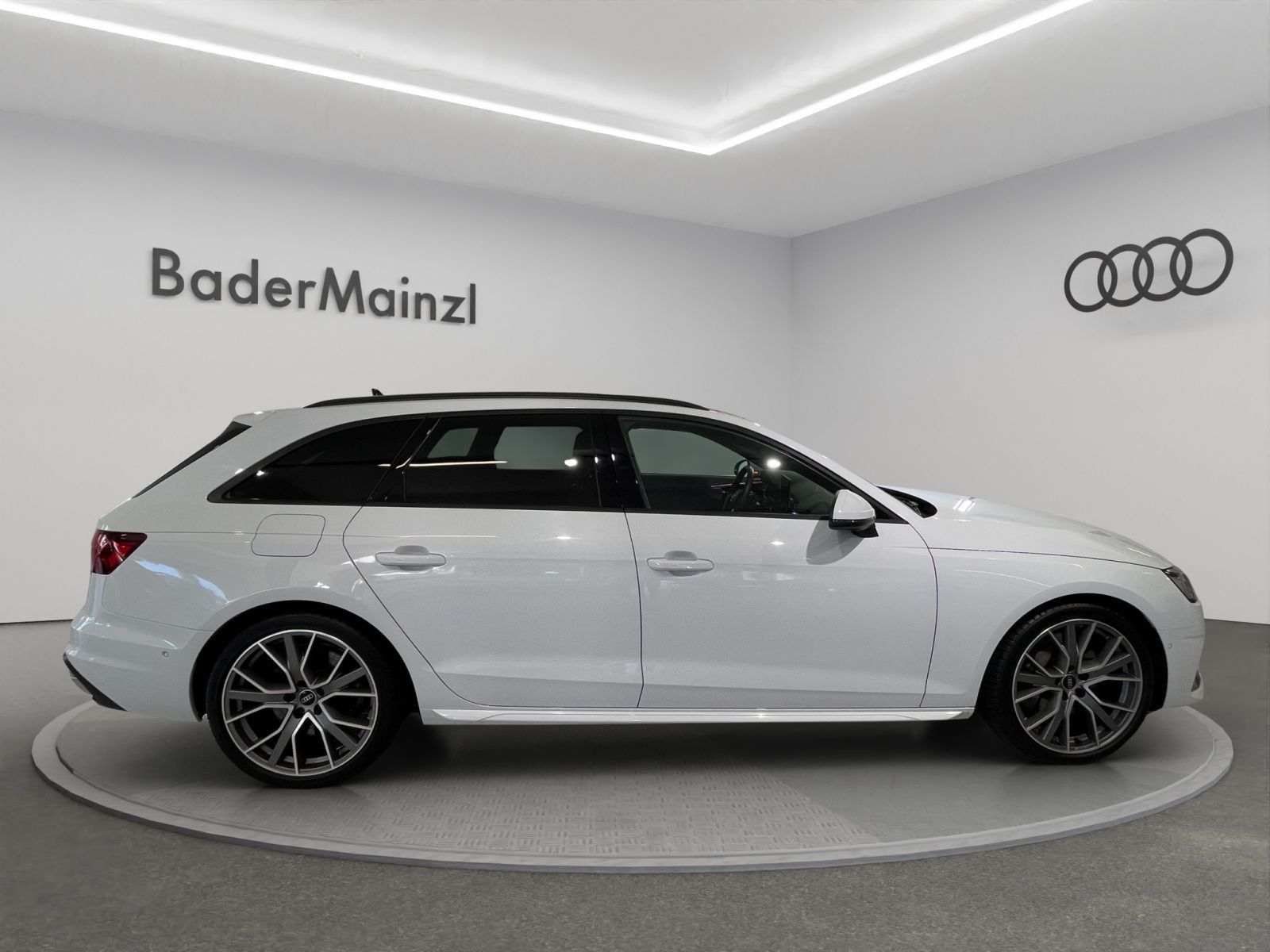 Audi A4 Avant Advanced 50 TDI quattro - Samsaru's Car Outlet