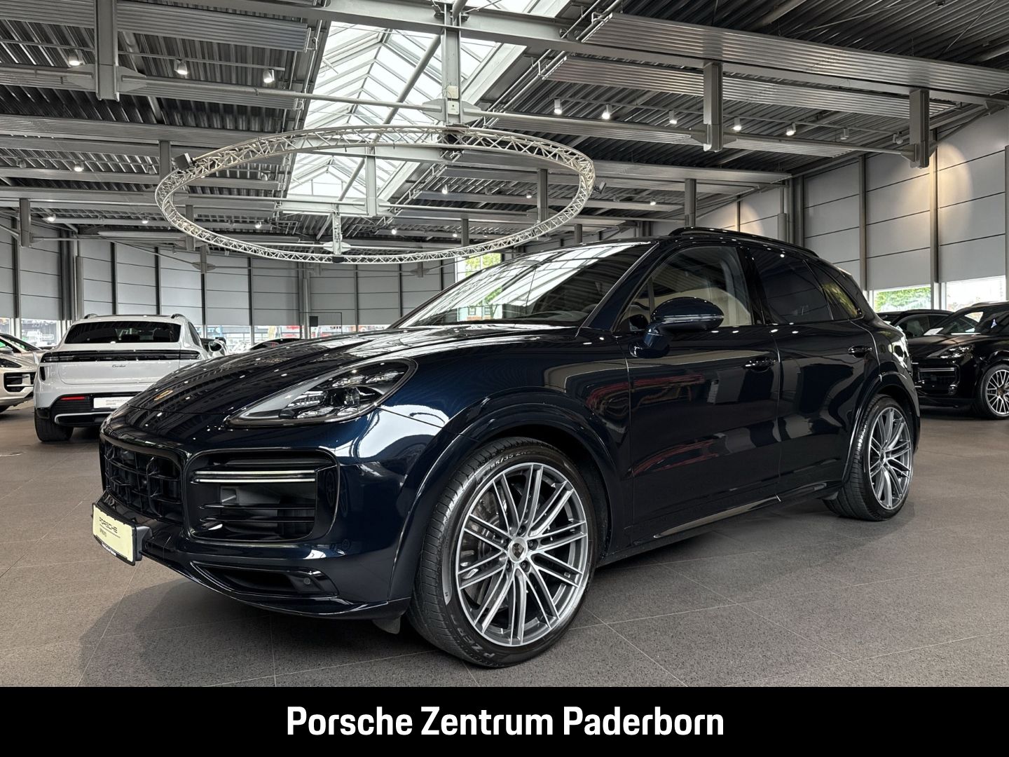 Porsche Cayenne Turbo Burmester Luftfederung LED-Matrix