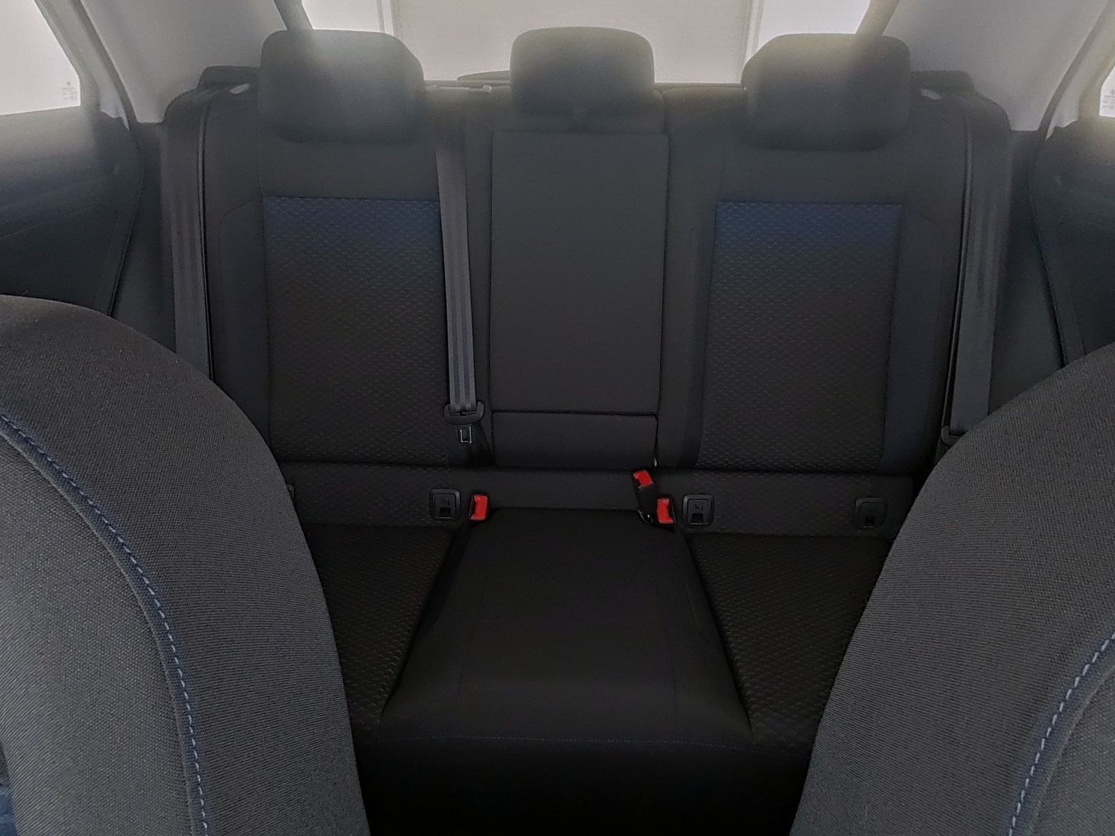 Volkswagen T-Roc United - Samsaru's Car Outlet