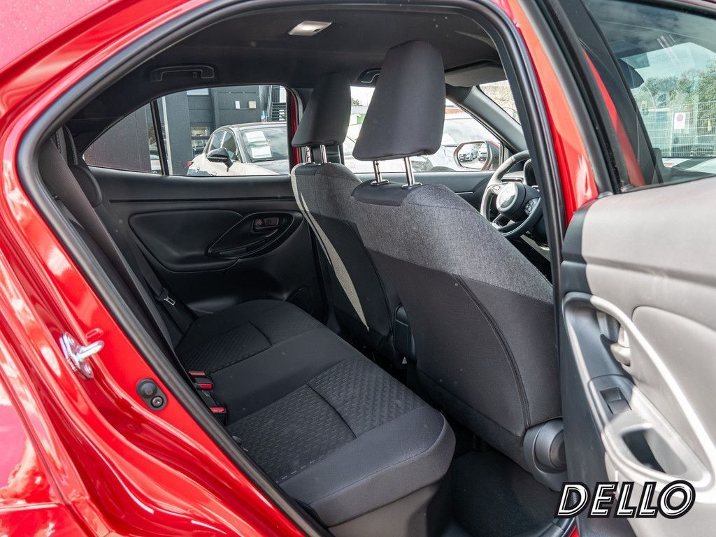 Toyota Yaris Cross Teamplayer AHK Safety Winter-Paket S