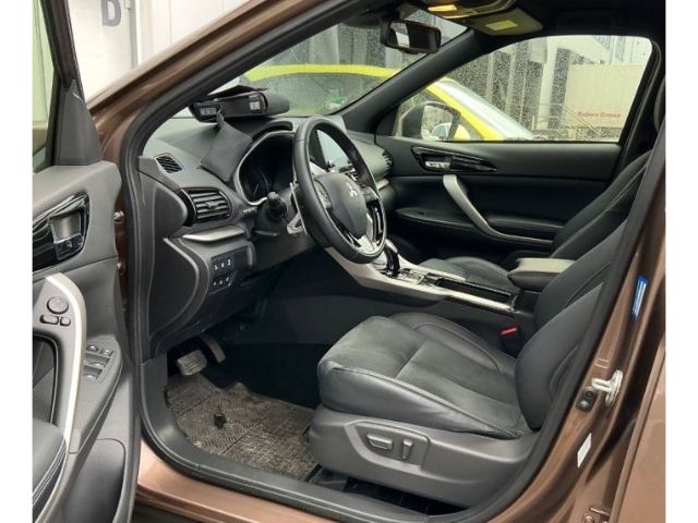 Mitsubishi Eclipse Cross Plus Select Black Hybrid 4WD 2.4 M