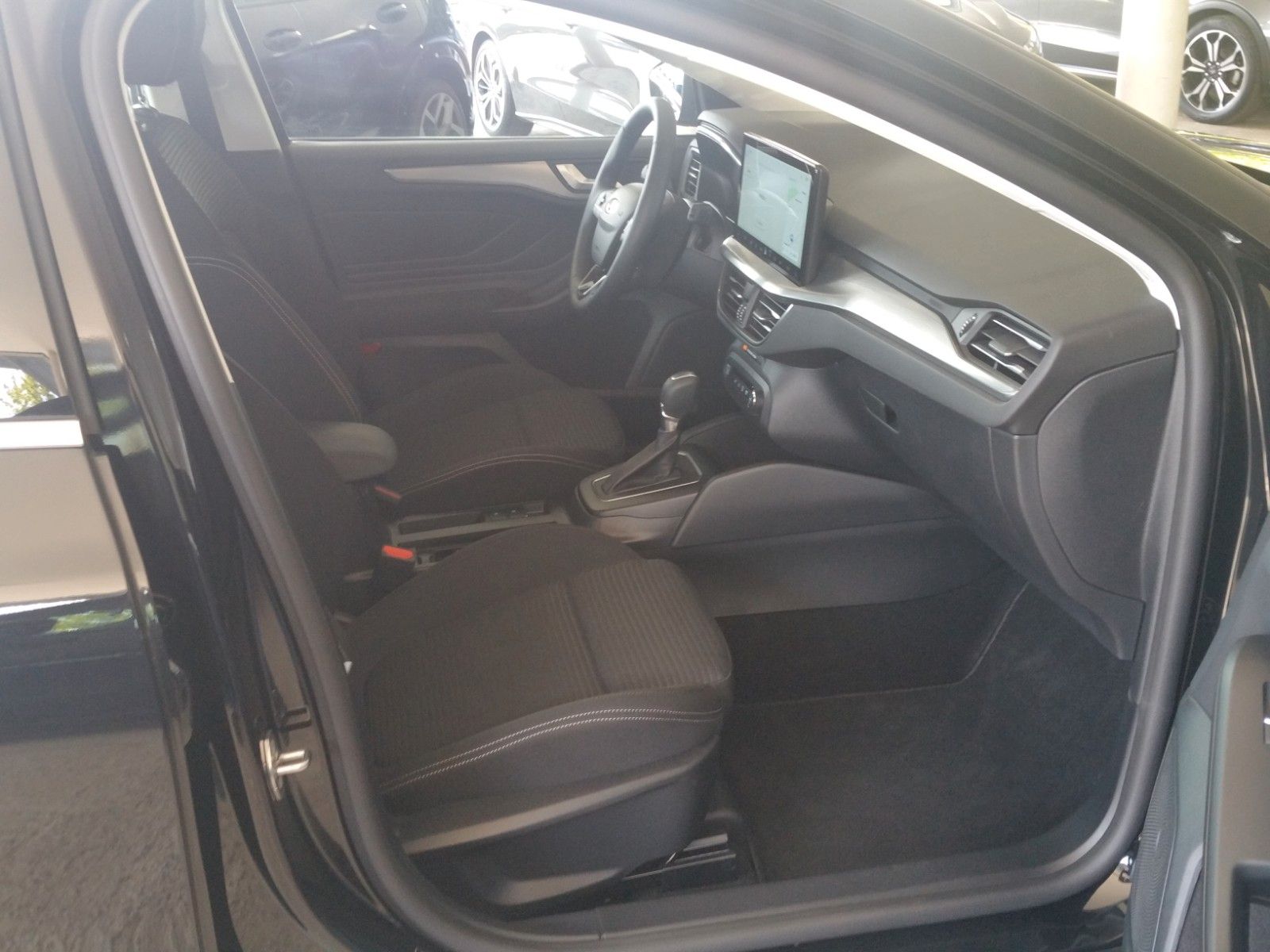 Ford Focus Turnier Navi Kamera AHK B&O iACC Winterp.