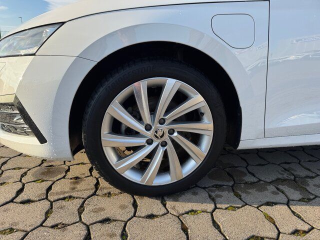 Skoda OCTAVIA COMBI TSI DSG iV STYLE - Samsaru's Car Outlet
