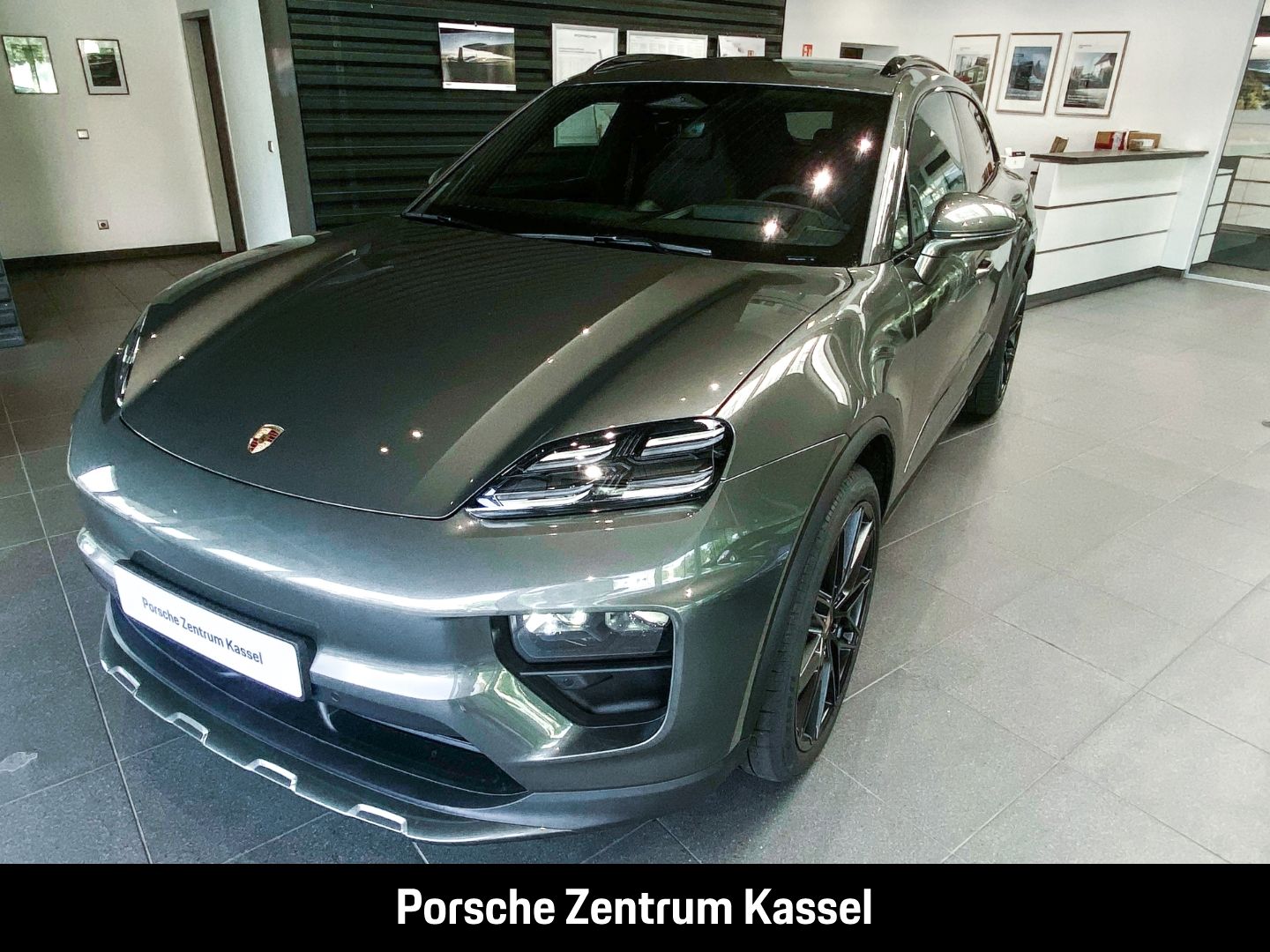 Porsche Macan Electric 4 Matrix LED