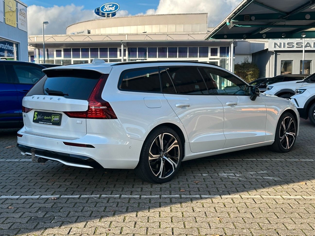Volvo V60 T8 Recharge AWD Ultimate Dark *Pano*AHK*ACC*