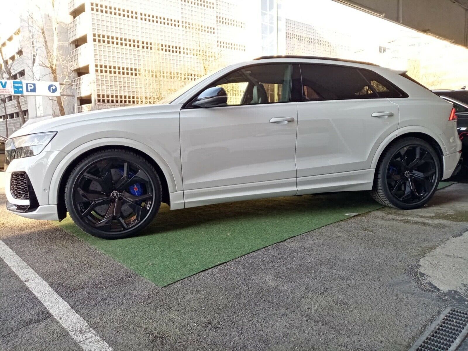 Audi RS Q8 4.0 TFSI Keram Pan Nigt StHzg Dynam Mass