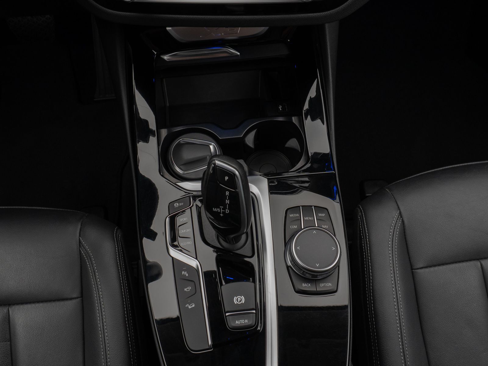 BMW X3 xD30d LuxuryLine - Samsaru's Car Outlet